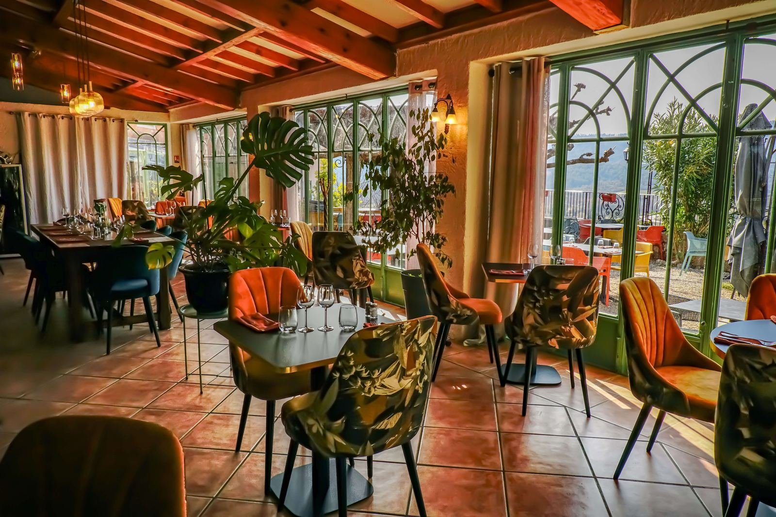 La véranda ouverte sur le jardin